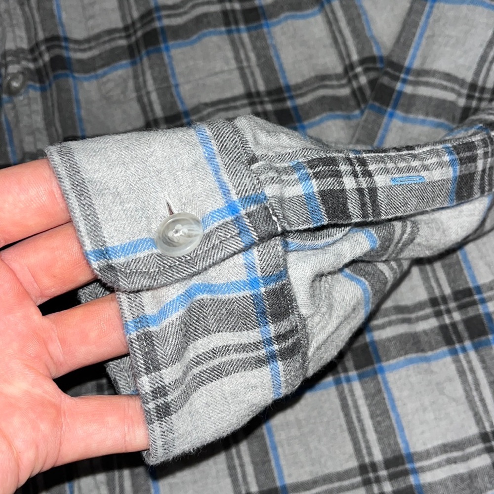 Hugo Boss Flannel In A Size Large - image 6